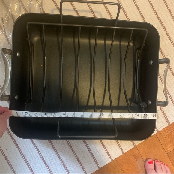 Crate & Barrel Calphalon Non Stick Roasting Pan - Perfect Condition 🍳 - Picture 4 of 14